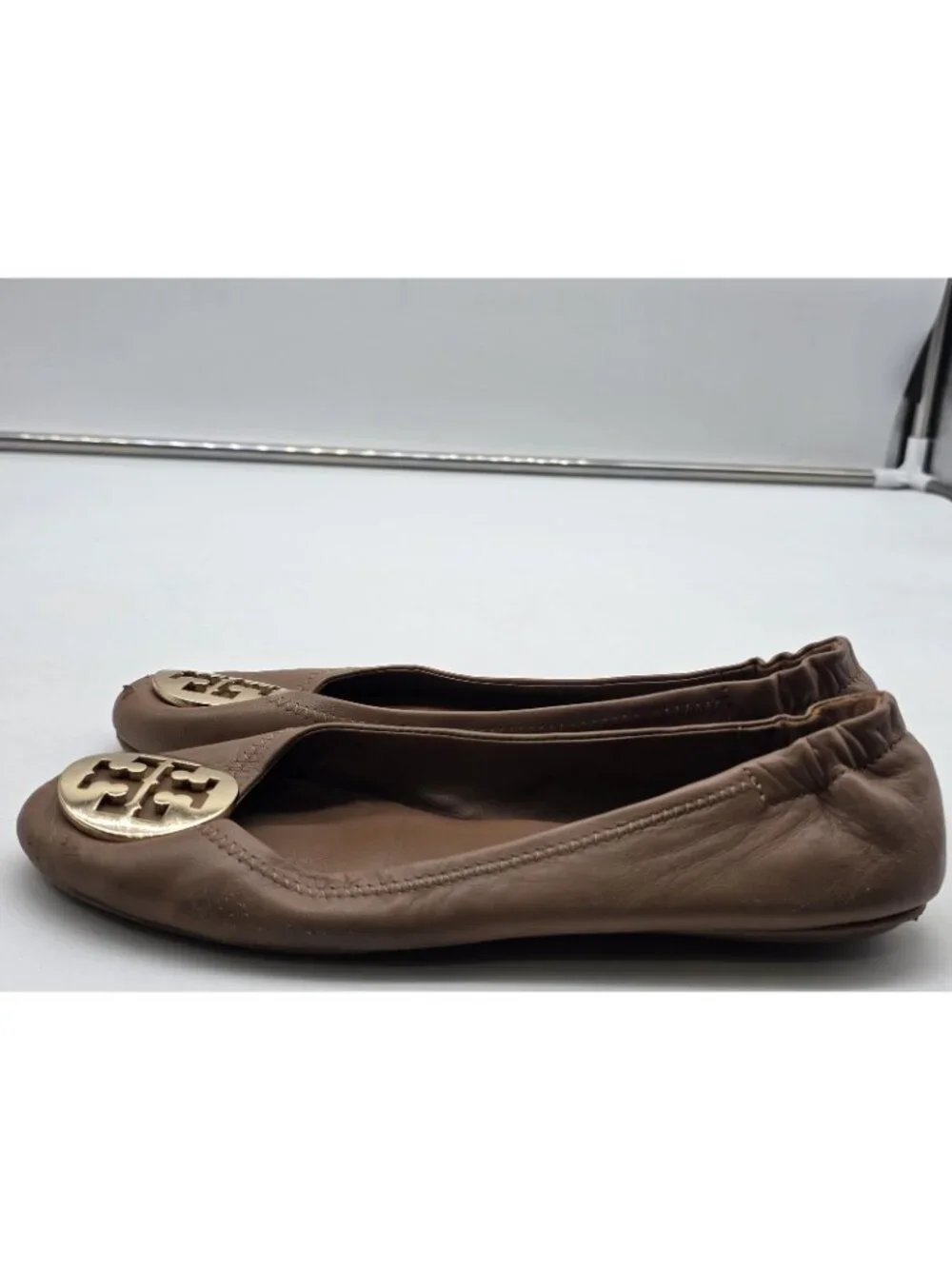 Tory Burch Shoes Womens Size 8 Brown Leather Ballet Flats Logo Medallion Damaged